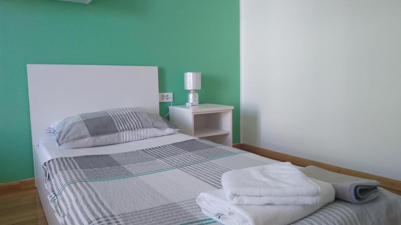 Apartmani "Lorenzo" Novalja Exterior photo