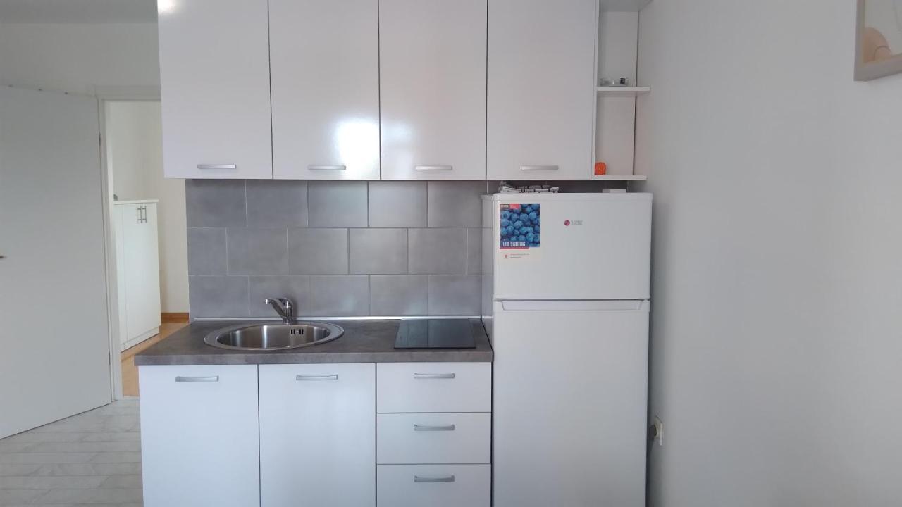 Apartmani "Lorenzo" Novalja Exterior photo
