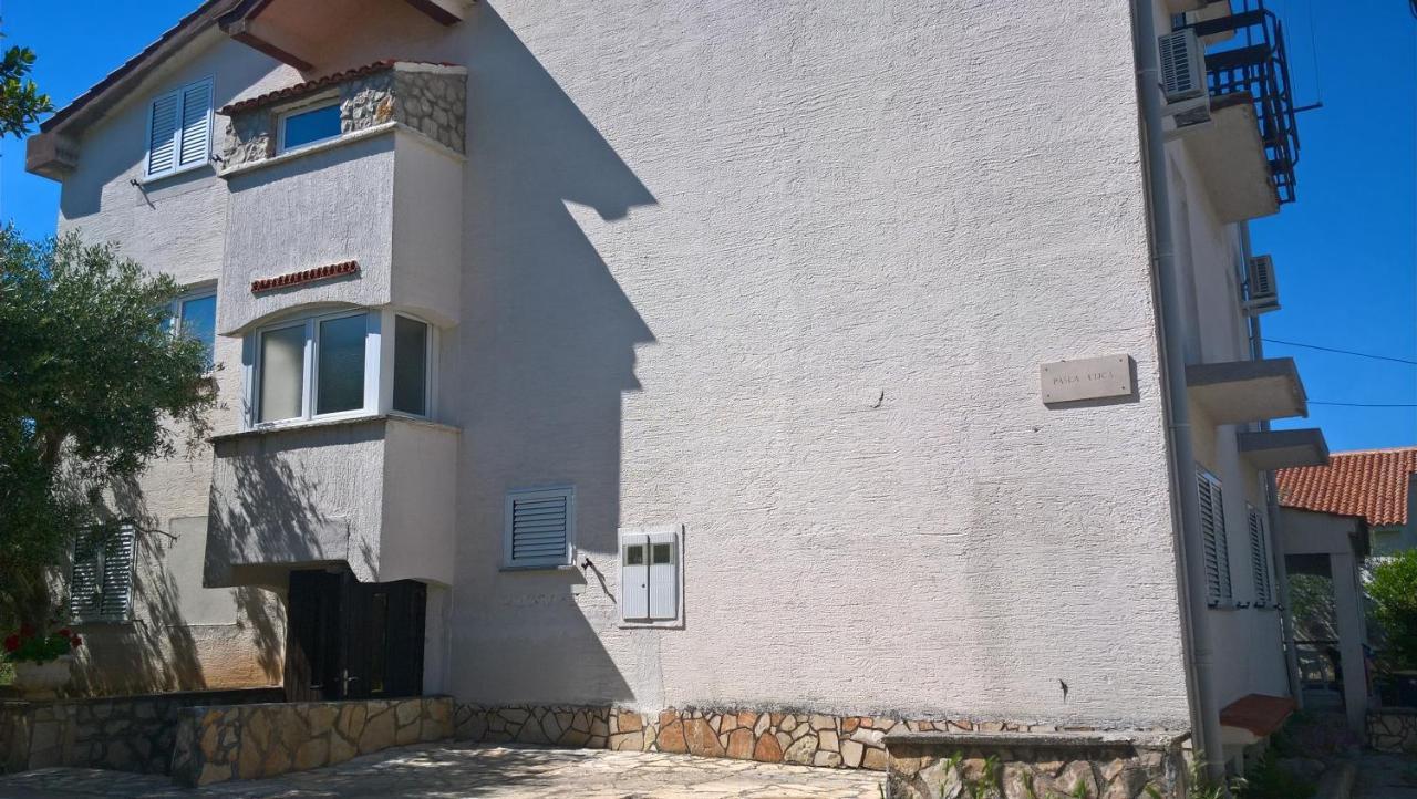 Apartmani "Lorenzo" Novalja Exterior photo